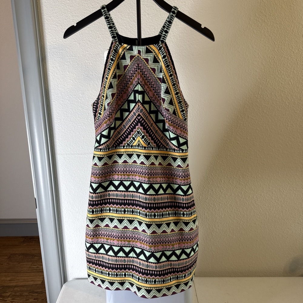 Laundry by Shelli Segal Women's Halter Dress Aztec Print Size 4